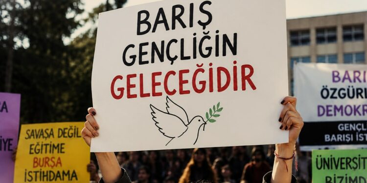 Gençler Barışın Mümkün Olduğuna İnanıyor