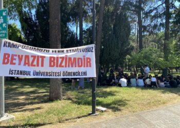 Fakültelerinin Taşınmasına Karşı Öğrencilerden Eylem