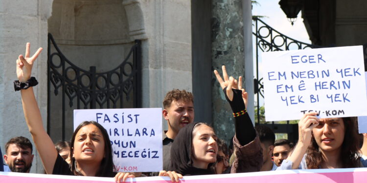 İstanbul’da Kürt Öğrencilere Yönelik Irkçı Saldırı Protesto Edildi