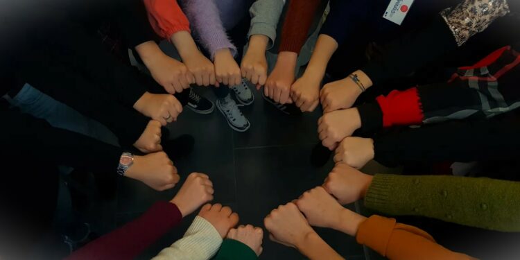 Sisteme İçkin Öz Savunma Kırılmaları ve Dikeni Yeniden Bulmak