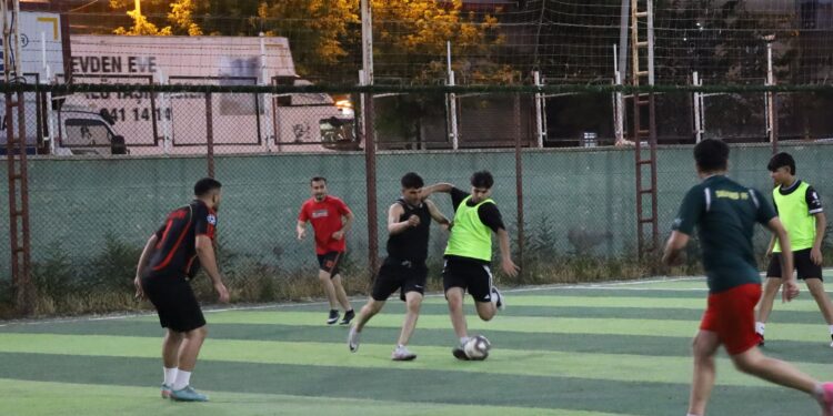 Gençlerin Düzenlediği Rojin Kabaiş Turnuvası Başladı