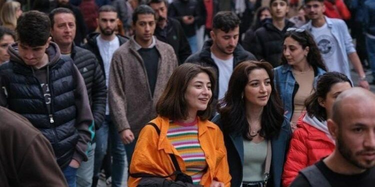 Genç İşsizlikte Artış Sürüyor: Her 5 Genç Kadından Biri İşsiz