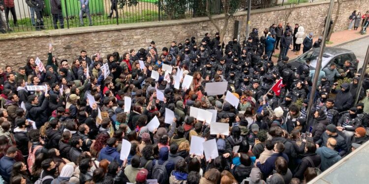Gençlik Örgütlerinden Üniversite Genelgesine Ortak Ses: Özgür Üniversiteyi Biz Kuracağız