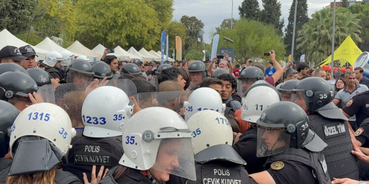 Ege Üniversitesi’nde Gözaltına Alınan Öğrencilerden Biri Tutuklandı
