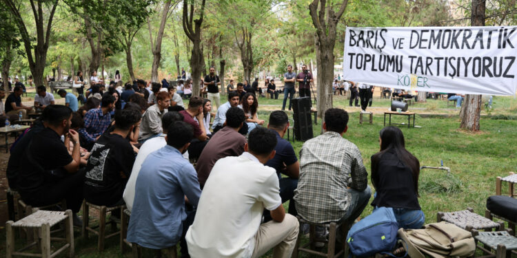 Dicle Üniversitesi Öğrencileri ‘Barış’ı Tartıştı