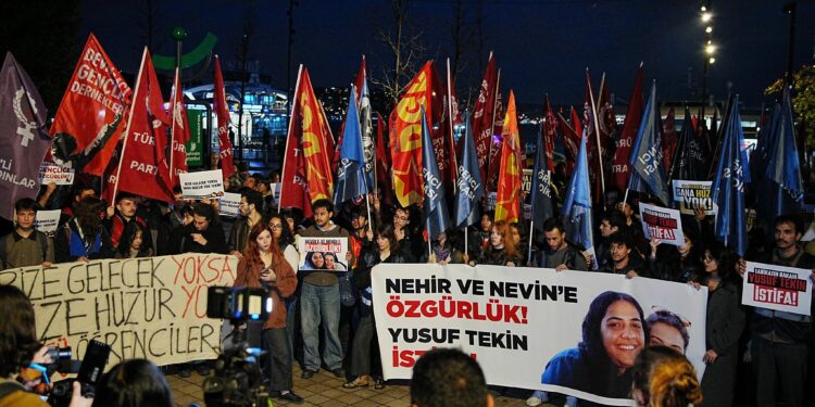 4 Öğrenci Serbest Bırakıldı